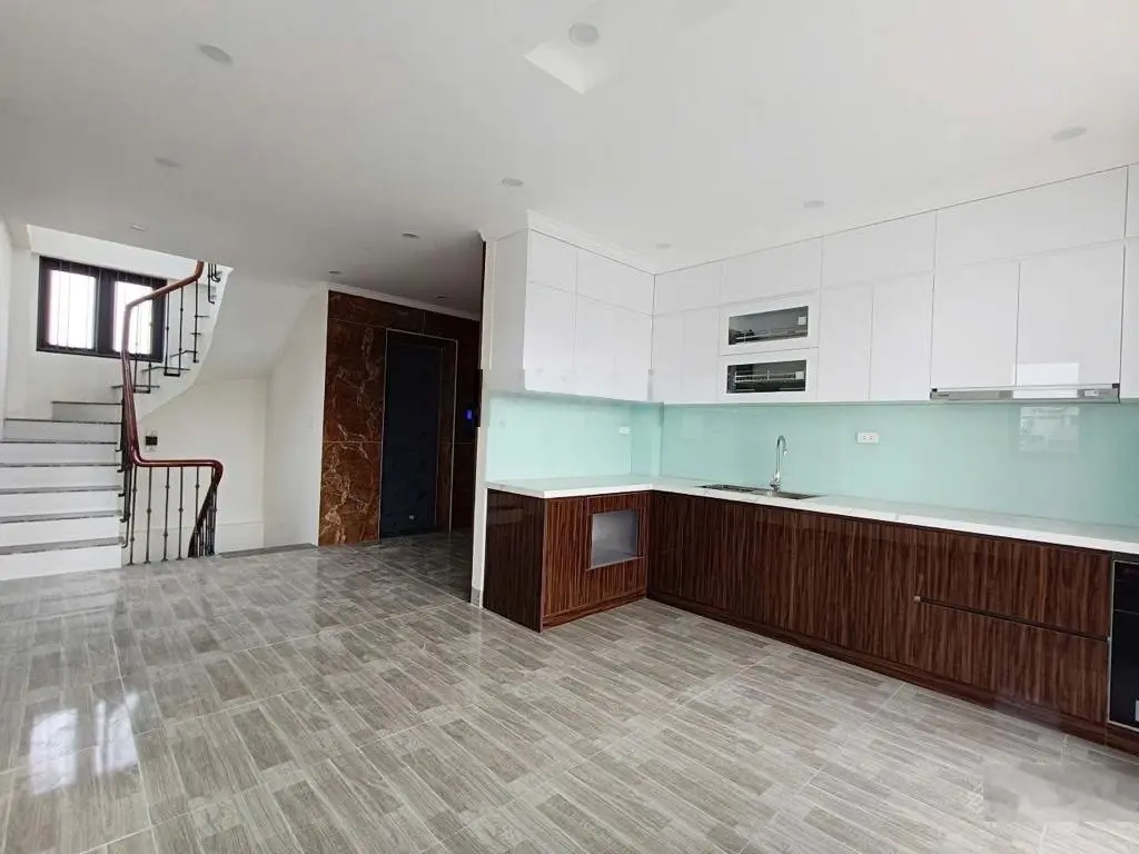 Phố Đội Cấn - Nhà đẹp ở ngay. Duy nhất 1 căn lô góc - ô tô vào nhà! 52m2, 7T, thang máy. 15tỷ