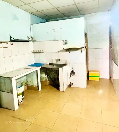 Nhà cạnh chợ trường ô tô, cấp 4 31m2 8,3 tỷ ngõ Trại Cá, Trương Định