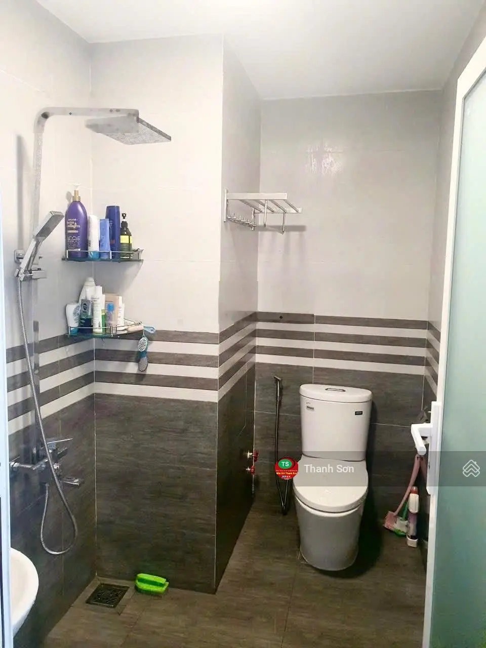 Bán Nhà 2 tầng lầu Dt 109m2 sổ hồng riêng Mt Dương Thị Mười