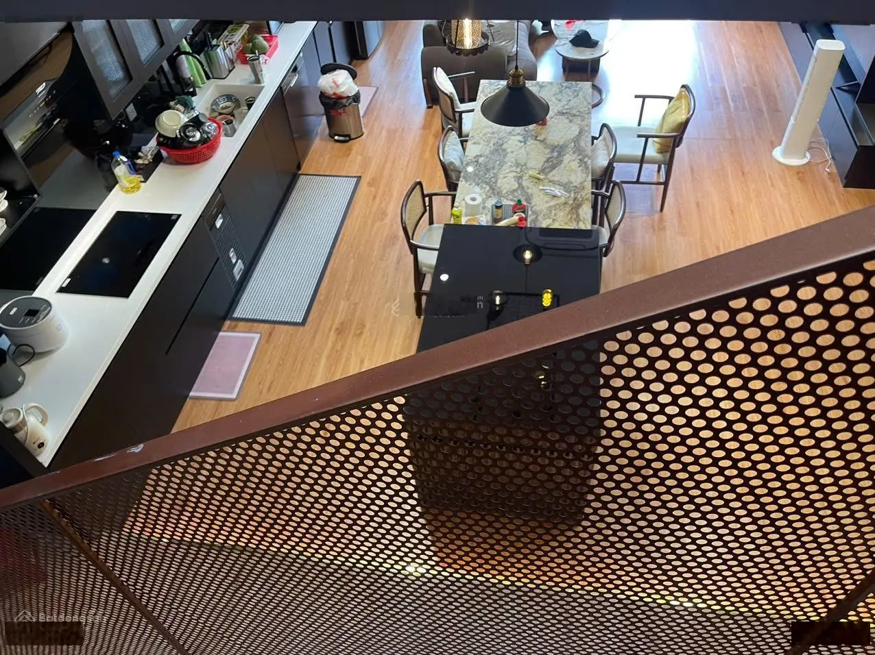 Biệt thự đường 10,5m Nguyễn Đình Hoàn cần bán gấp