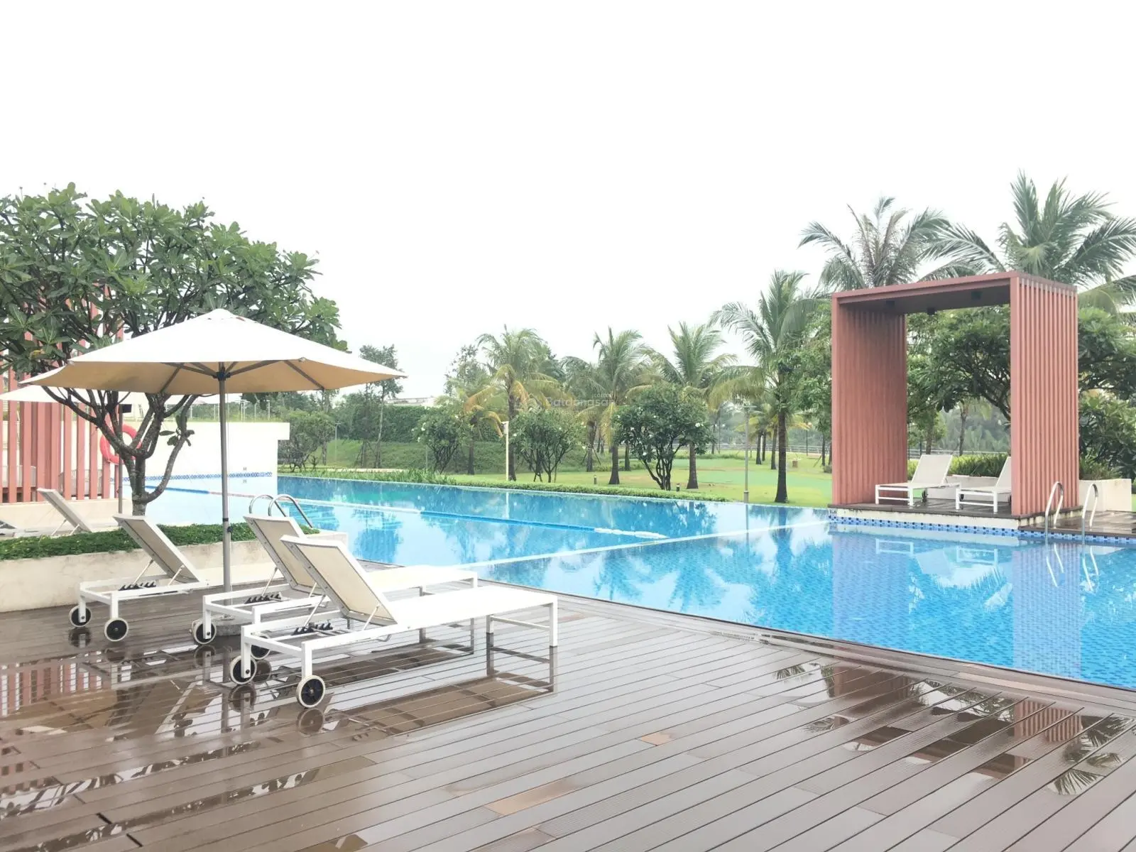 Bán biệt thự đơn lập 12x30m - 4 mặt sân vườn - sổ hồng - thang máy