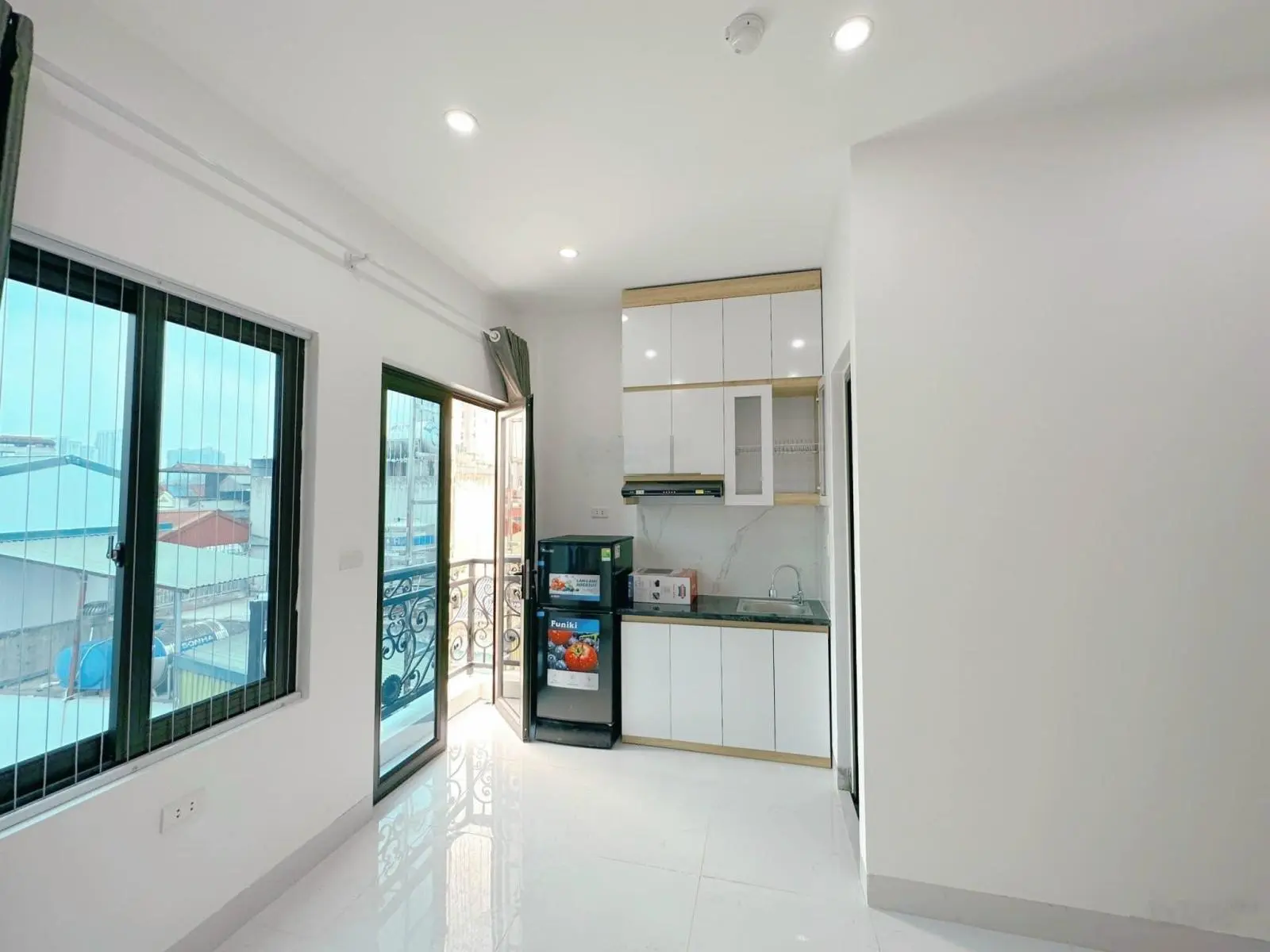 Đừng bỏ lỡ - phố Giáp Nhất 39m2x5T- 8phòng cho thuê - ngay gần Royal tiện ích bạt ngàn trước nhà 3m