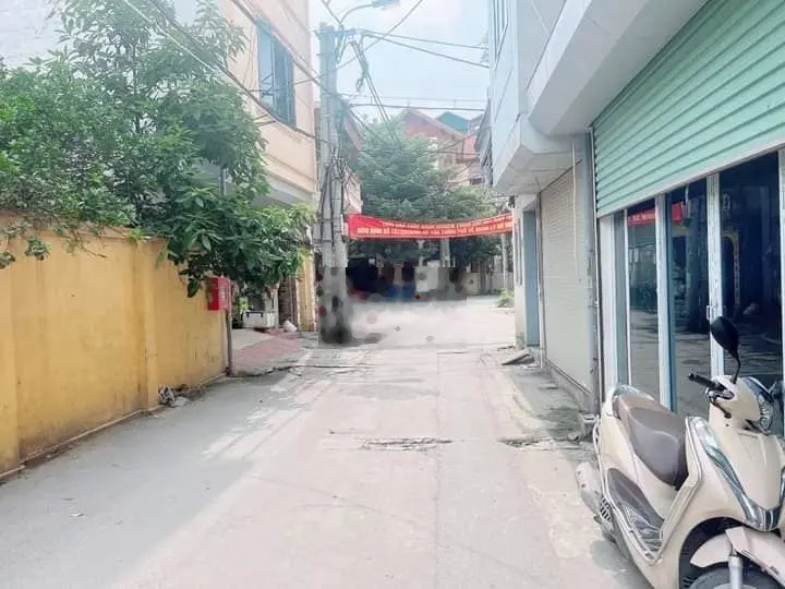 BÁN NHÀ KINH DOANH LA PHÙ- LÔ GÓC -Ô TÔ VÀO NHÀ-44M2- C4- MT 4M- Ở VIP