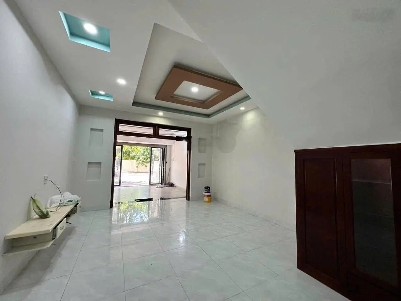 Bán nhà lầu mặt tiền đường Nhựa - KDC Hùng Vương - TP Phan Thiết