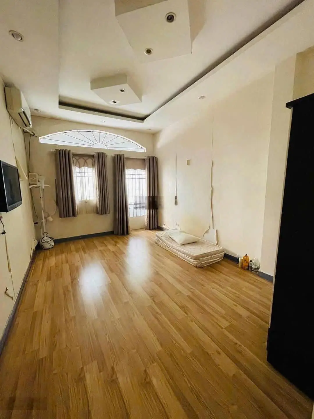 Bán nhà 2 mặt hẻm thông tứ hướng P2 Phú Nhuận LH 0915178859