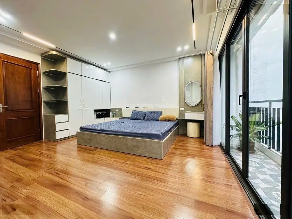 Bán nhà phố cổ ngọc lâm - phân lô thoáng trước sau - ngõ thông - nội thất sang - thang máy xịn s