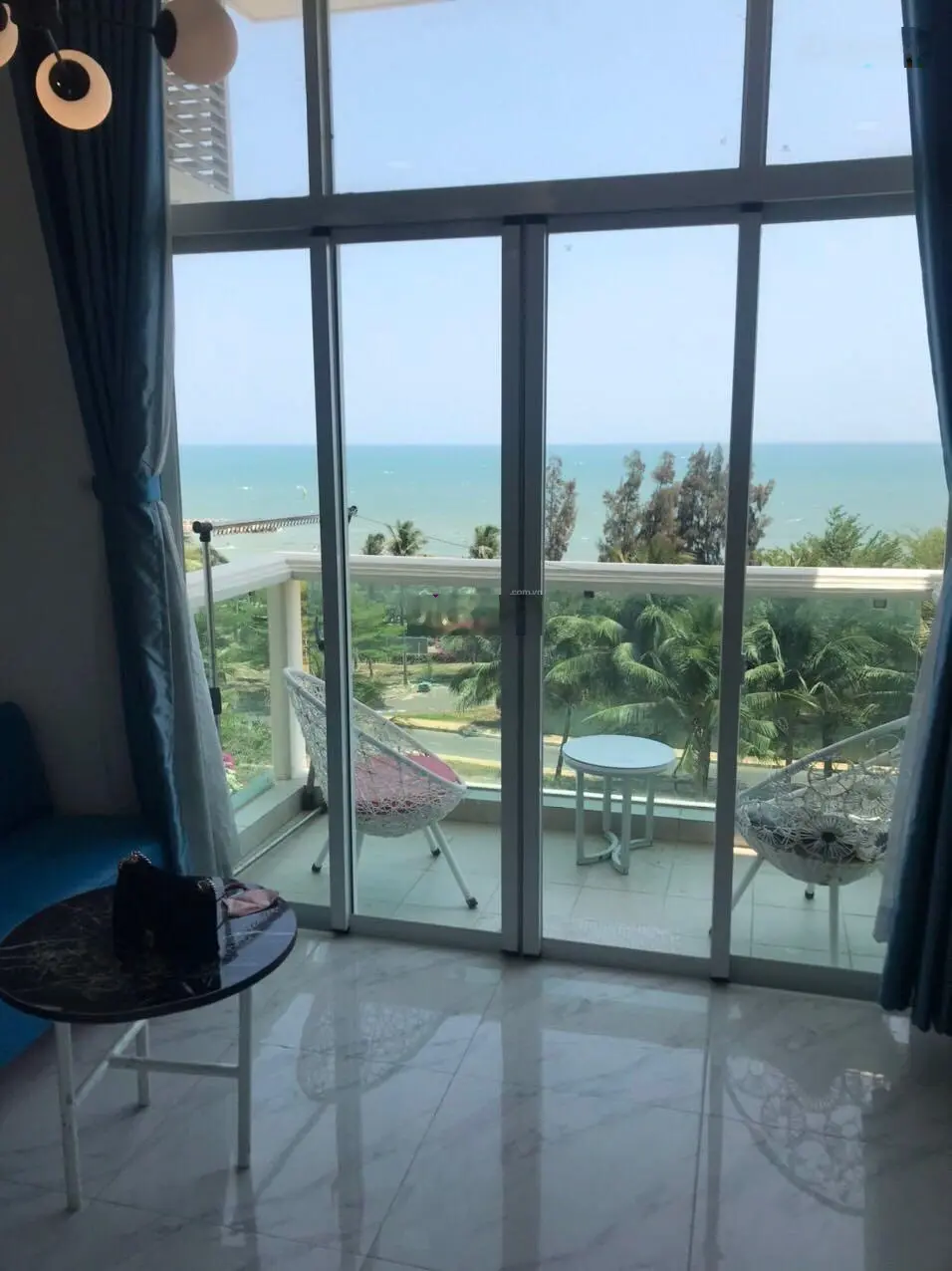 Em cần bán căn studio view biển đẹp như hình ở Ocean Vista giá chỉ 1 tỷ X50/căn