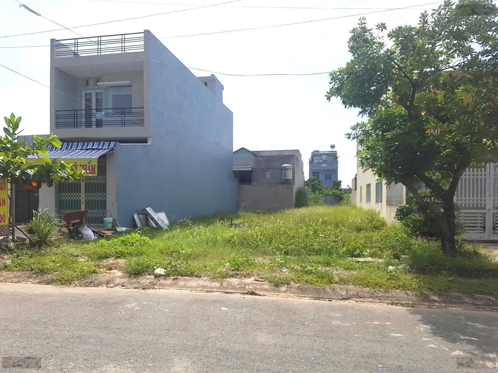 Bán gấp lô đất MT đường Nguyễn Văn Cung DT 100m2 giá 700tr trong khu dân cư Trường An, SHR, thổ cư