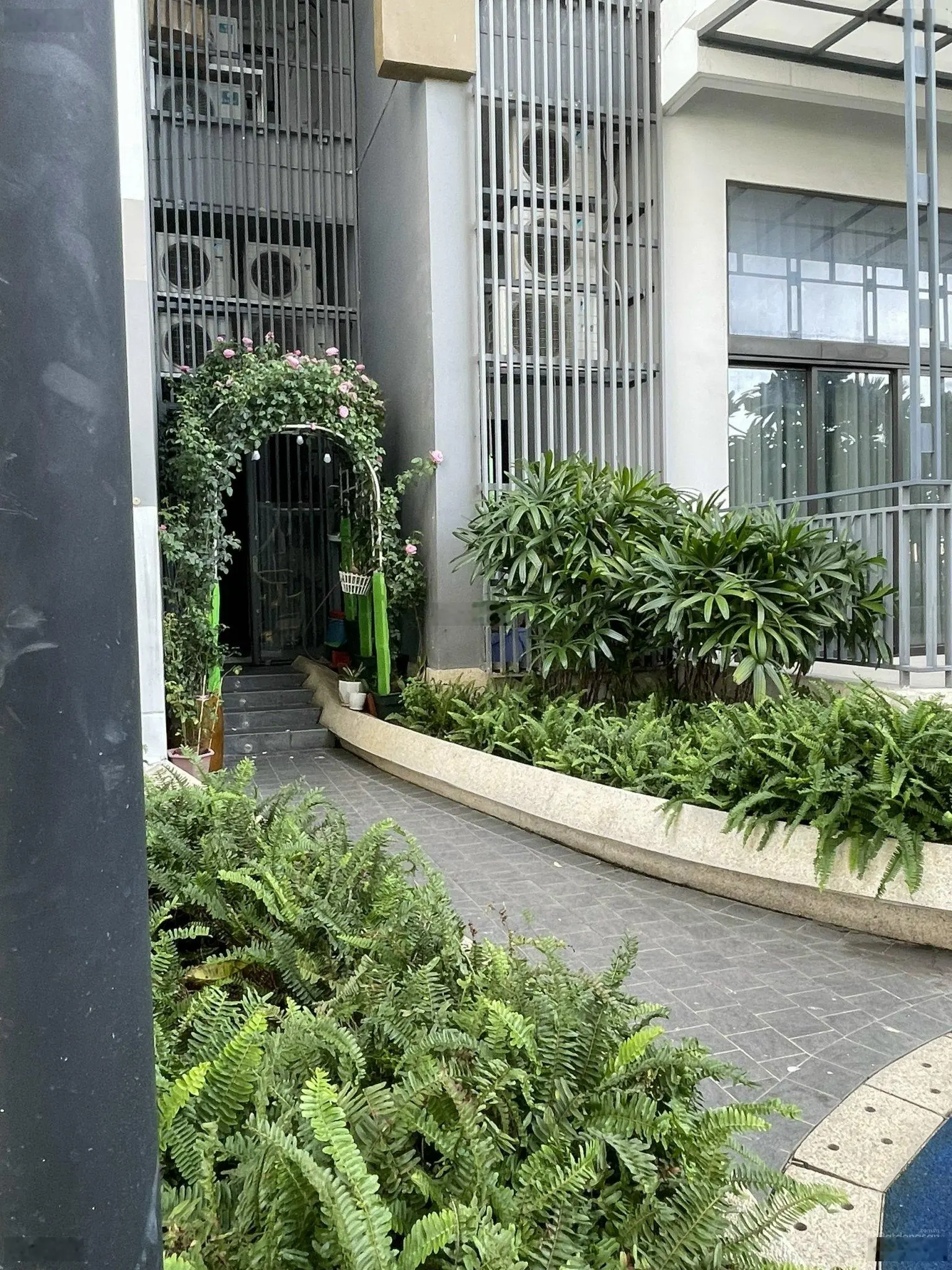 Bán căn hộ The View 4PN 3WC 168m2 full nội thất căn hộ Duplex sở hữu tầng sky garden, hồ bơi 9.2 tỷ