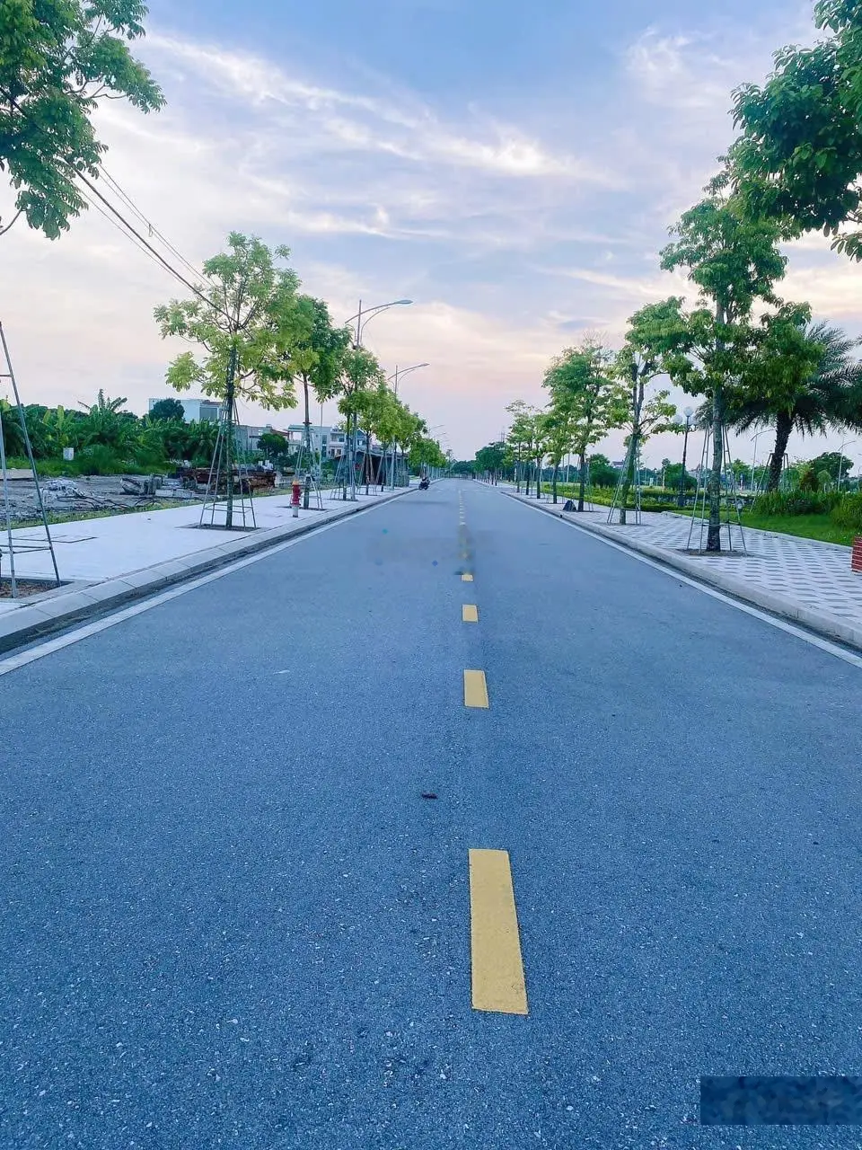Chính chủ cần bán LK12-16 Đại Lộc 2 - Quang Giáp. Mặt hồ điều hòa, công viên cây xanh, quảng trường
