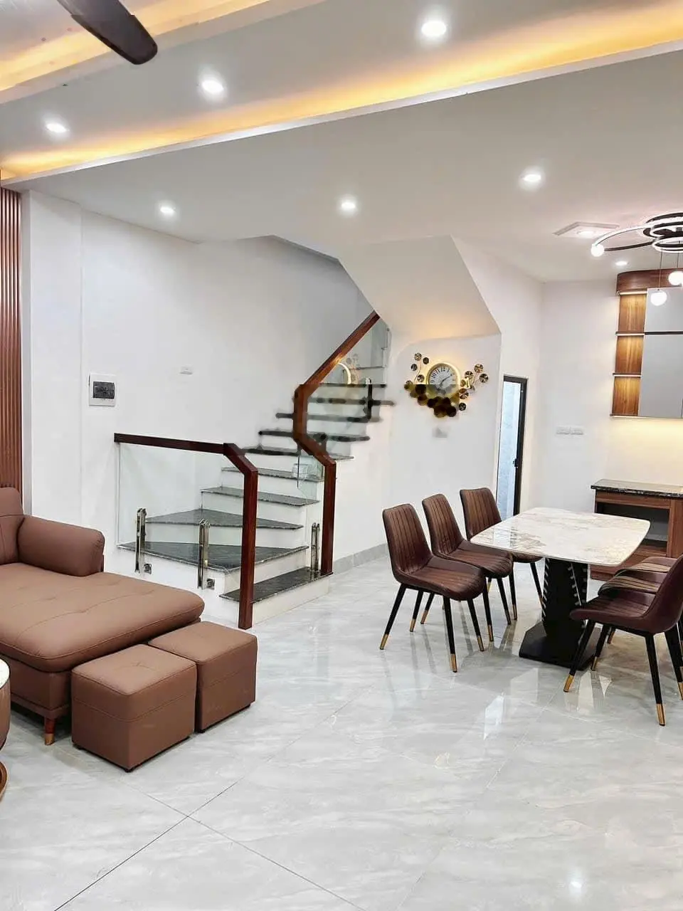 Đồng Mai - Hà Đông, nhà xây độc lập 4 tầng 200m ra trục đường chính, 15p tới trung tâm quận Hà Đông
