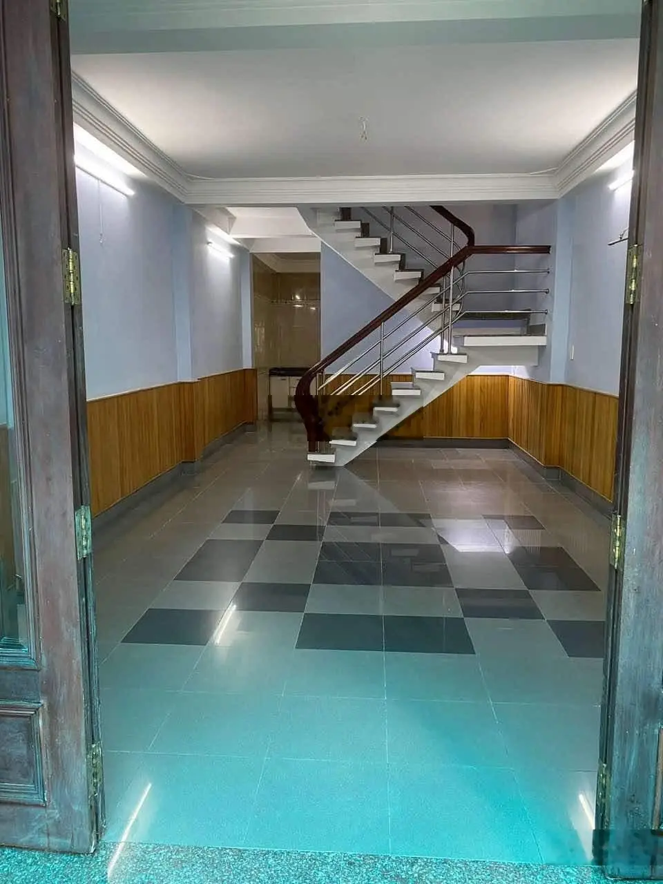 Bán nhà HXH thông tại khu Bàu Cát quận Tân Phú, 4 tầng, 4m x 14m, giá 10 tỷ hơn