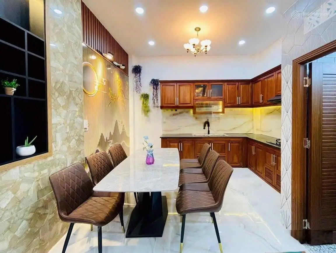 Bán nhà hẻm ô tô Thích Quảng Đức, P4, Phú Nhuận. Giá 3Tỷ1 có TL, DT 60m2 (4x15) Sổ hồng riêng