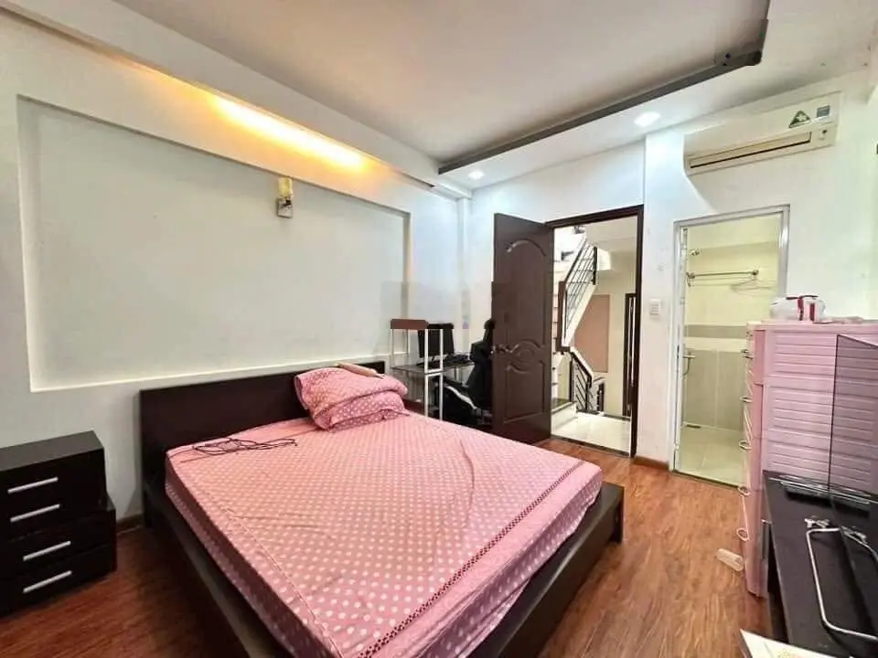 Về quê, bán nhà đường Phan Huy Thực - P Tân Kiểng - Q7. Giá 3Tỷ650/69,6m2 cho thuê 31triệu gần chợ