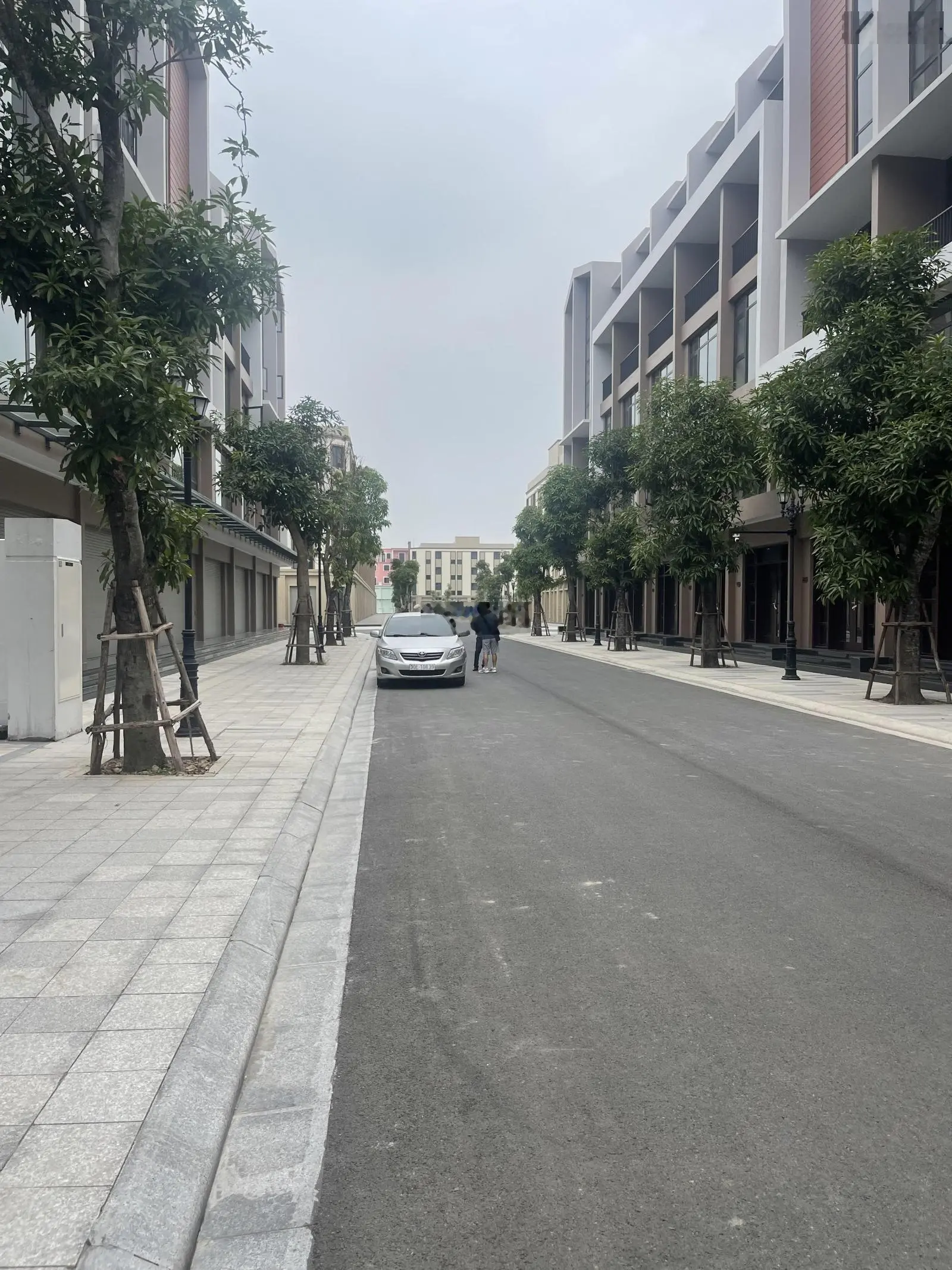 Duy nhất căn AD15-40 rẻ nhất, đẹp nhất Vin3 nhanh tay thì còn A/C ơi