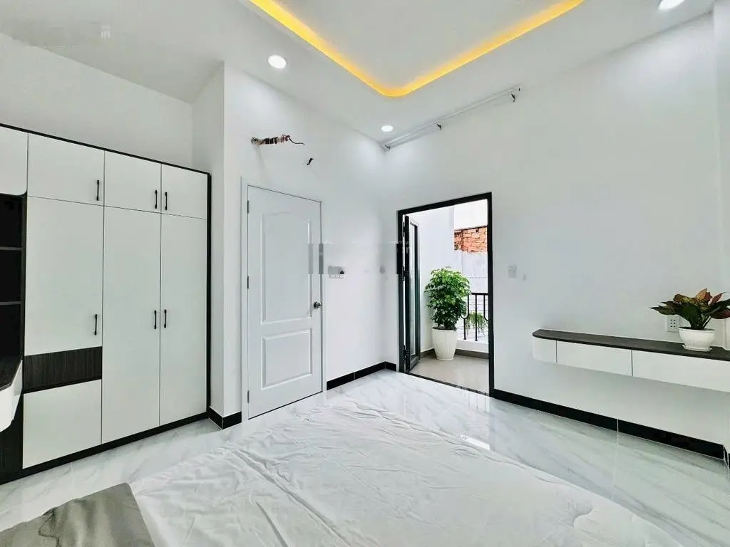 Siêu phẩm - gần đại học công nghiệp - lý thường kiệt - ngang 4.5m.