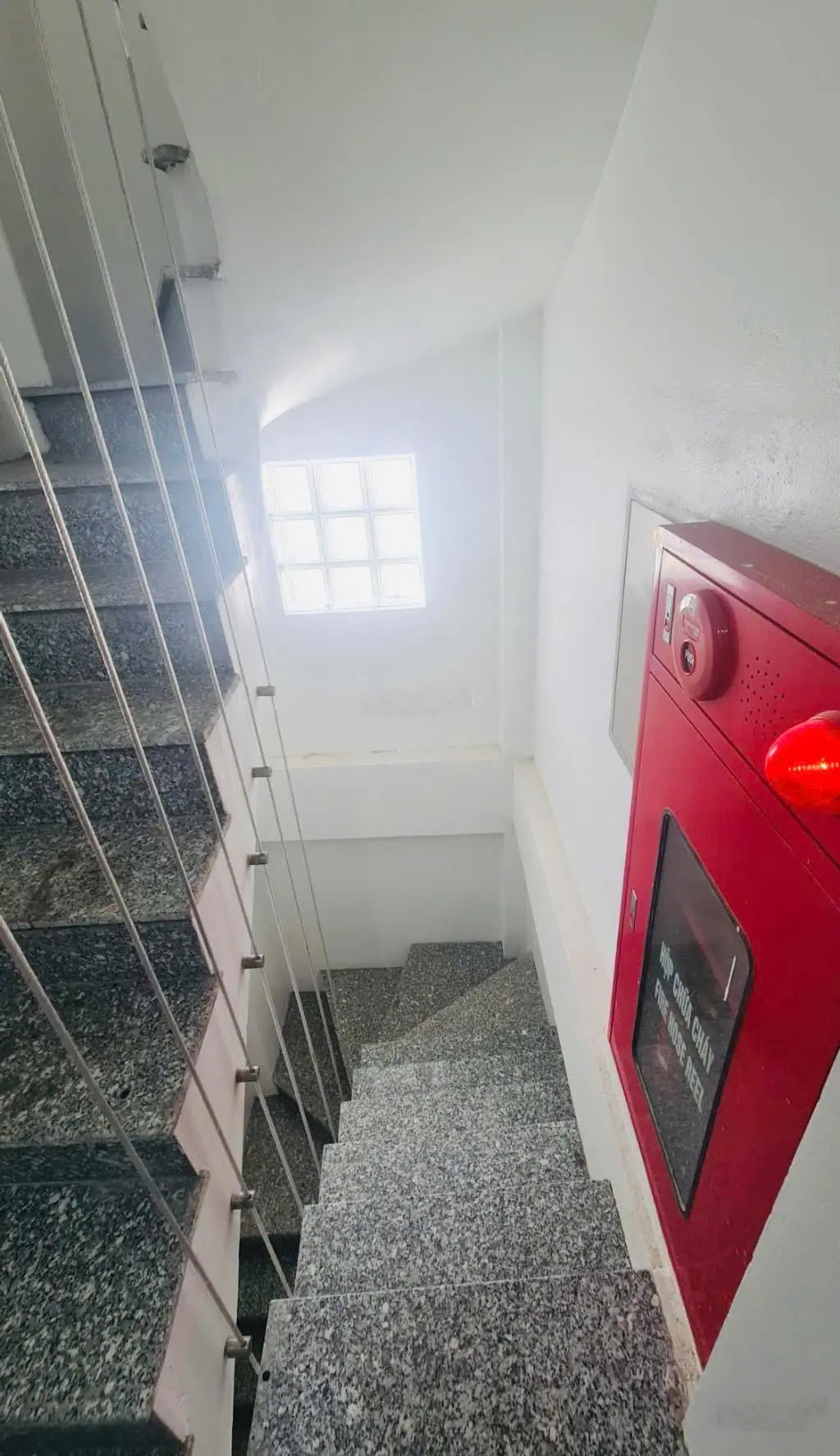 Bán nhà Liễu Giai, Cống Vị, Ba Đình, 78m2x10 tầng, 18PN, ô tô cách vài bước, dòng tiền 1.5 tỷ/năm