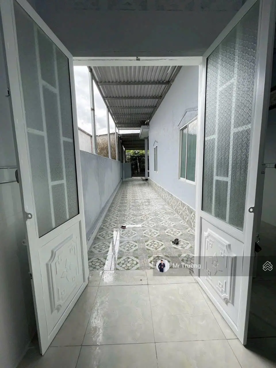 Bán gấp căn nhà cấp 4 ngay trung tâm Thị Trấn Cần Giuộc, DT: 234m2 (162m2 thổ), giá: 1.85 tỷ, SHR