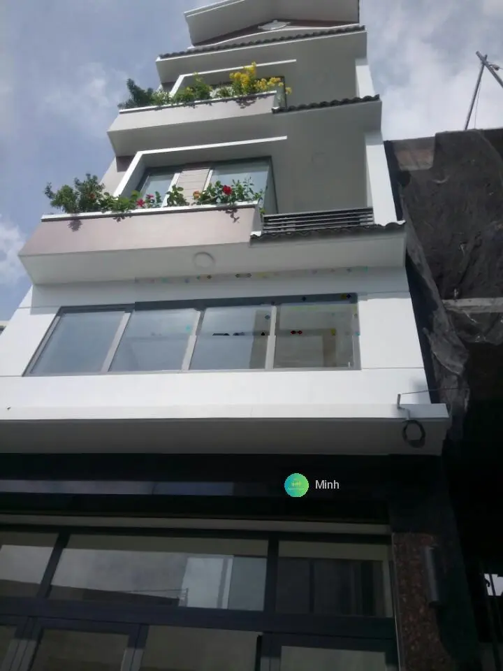 Bán nhà mặt tiền đường Số 3 Chợ Lớn, HĐT 20tr/th, (4x20m), 4.5 lầu, nội thất gỗ căm xe, sốc 10,5 tỷ
