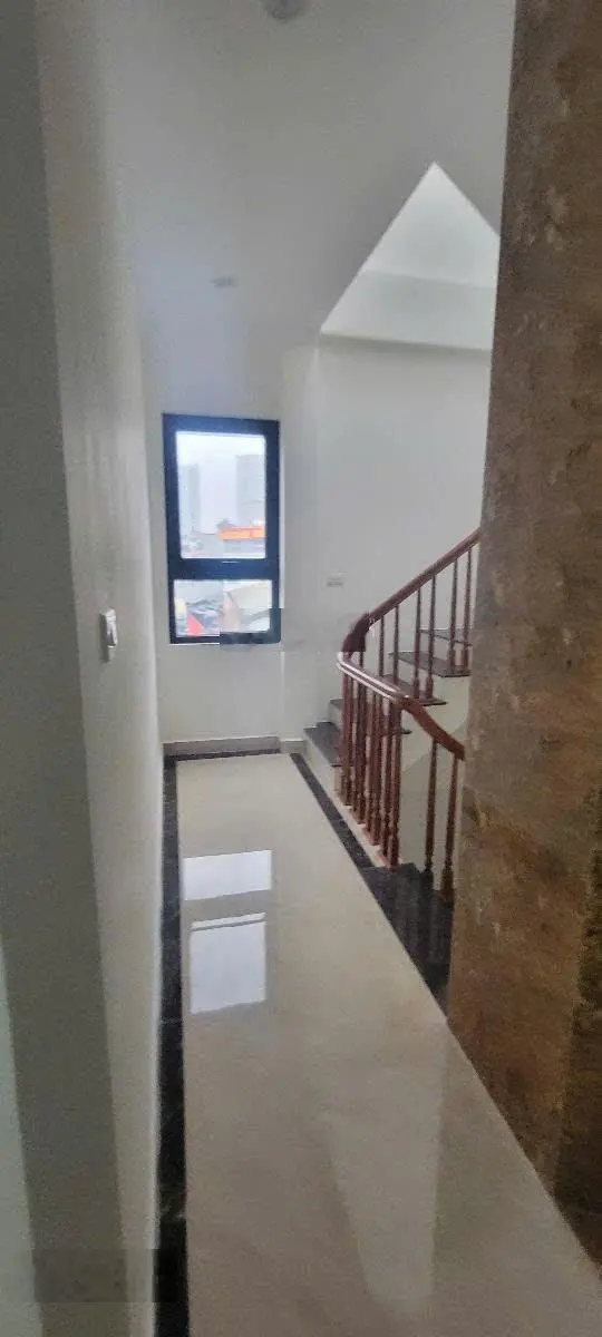 Bán nhà Mới, Lô Góc 2 Thoáng - Ô tô Đỗ, vào nhà - Thang Máy - Ngõ Thông - Kinh Doanh