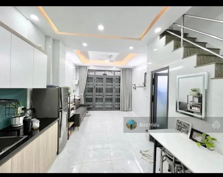 Chính chủ rao bán nhà đẹp Hẻm Đề Thám - Phạm Ngũ Lão - Quận 1 - DT: 61m2 - 3PN - sổ hổng riêng