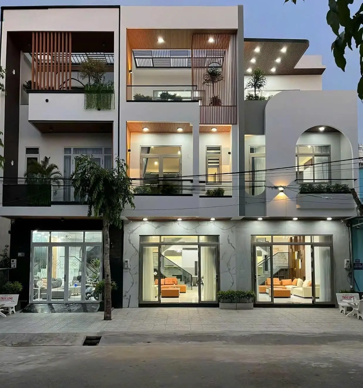 Bán nhà 1 trệt 2 lầu Thuận An, Bình Dương mua 3ty8 ngộp bán 2,9 tỷ