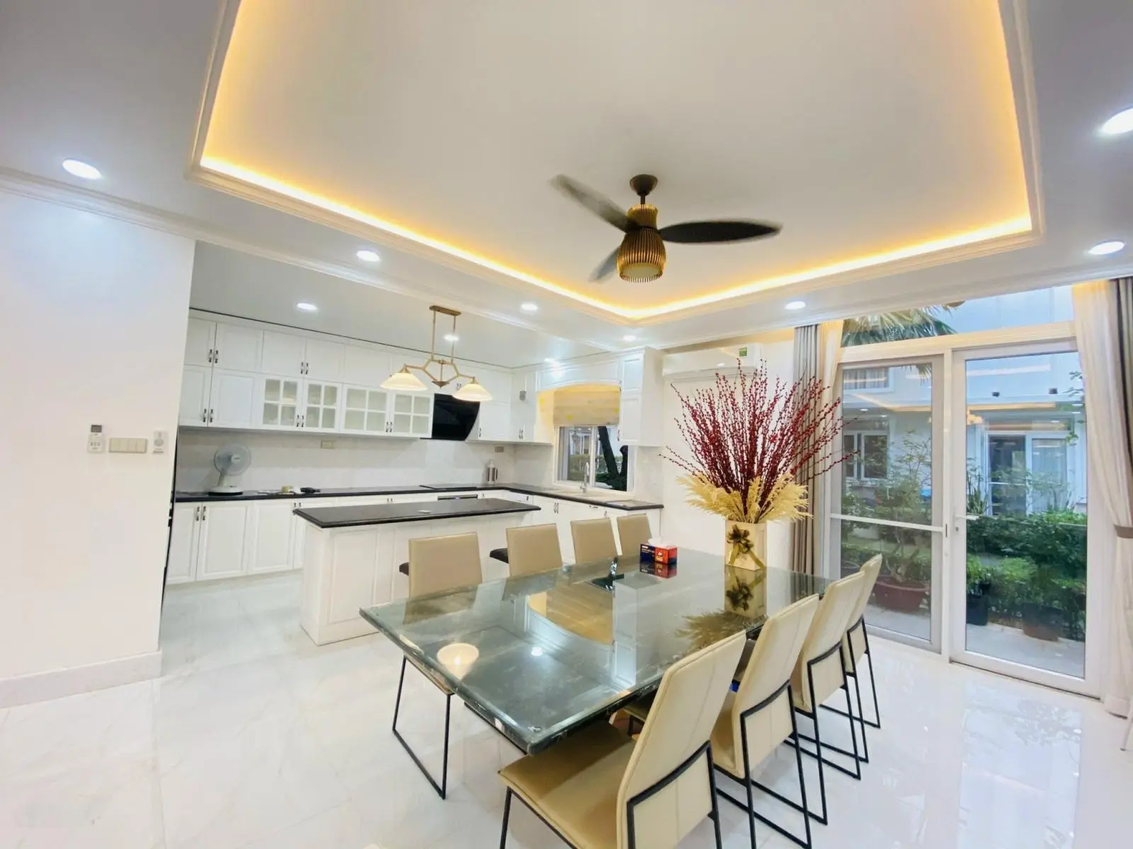 Bán biệt thự góc nhà hoàn thiện full nội thất đẳng cấp nhất Khang Điền - The Venica