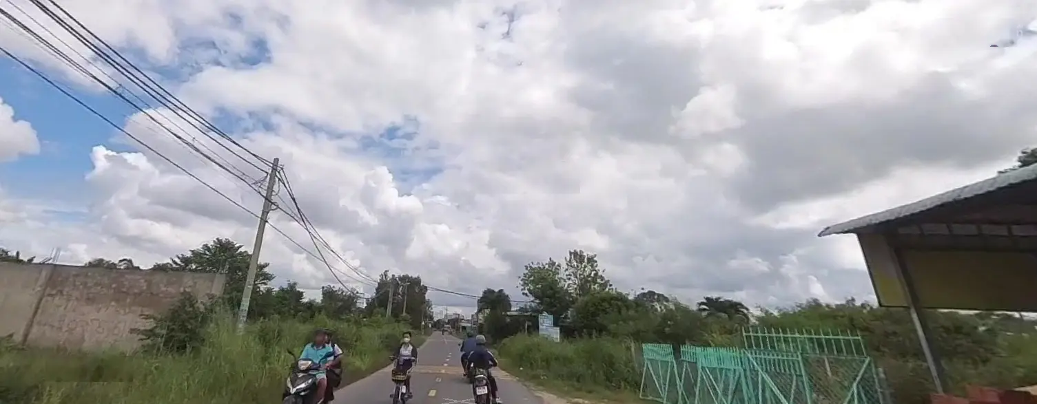 Cần bán nhanh đất MTĐ Trương Văn Bang gần Trường Tiểu học Cần Giuộc, LA. DT: 100m2, SHR
