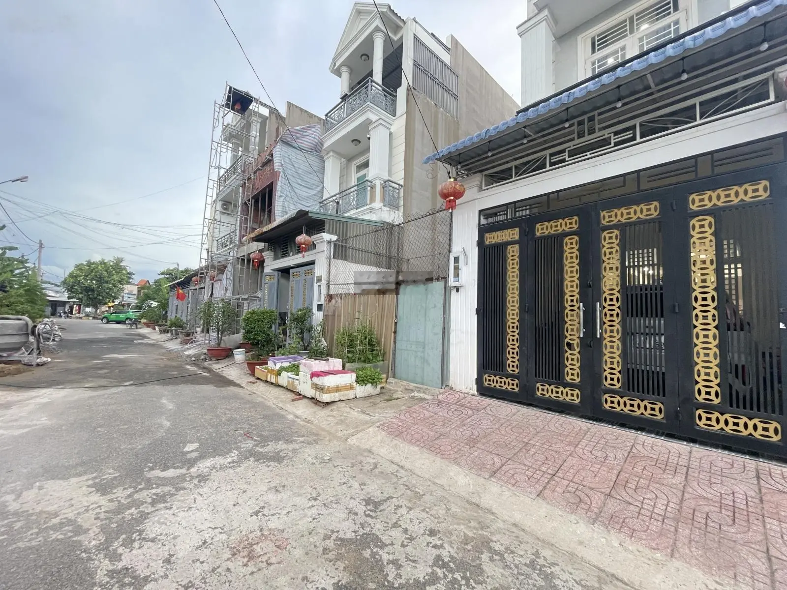Nhà 3 tầng hiệp bình phước, đường 8m khu phân lô giá cực tốt: 5.5 tỷ (68m2) - nhà thơm giá ngon