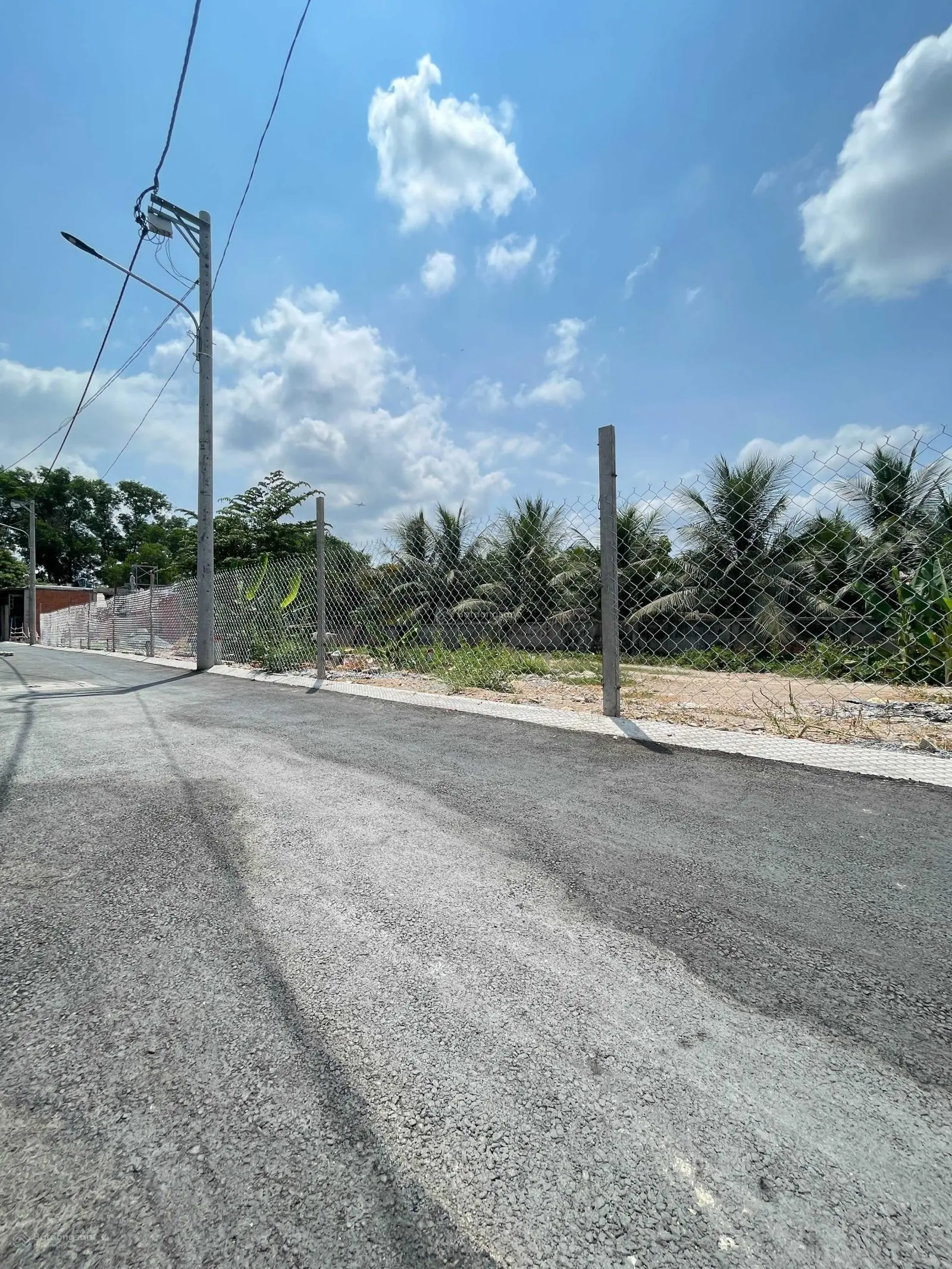 Chính chủ: Đất thổ cư 58m2 hẻm ô tô sát mặt tiền QL13, Sẵn sổ hồng, xây dựng được ngay giá 4.1Tỷ