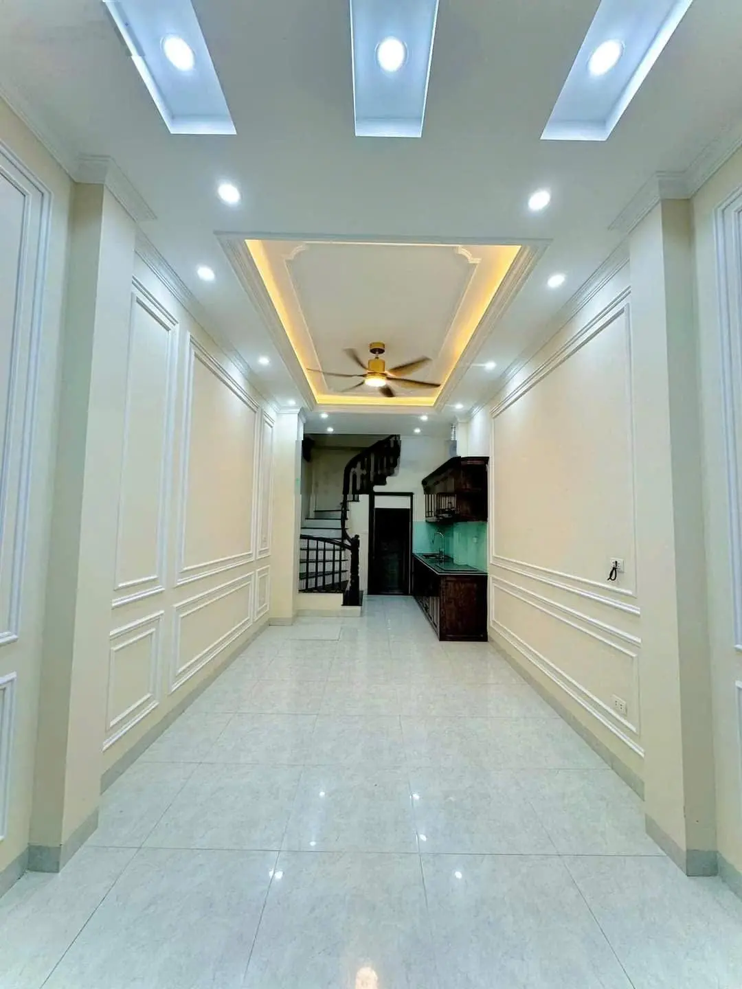 Bán gấp nhà đẹp mặt ngõ thông,nkinh doanh, oto - 4 pn, 4 wc, 38m2, 7 tỷ nguyễn đức cảnh