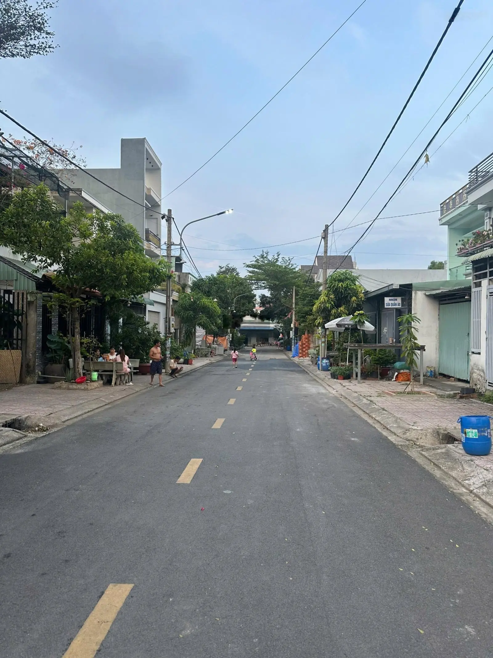 Bán đất có kèm căn nhà cấp 4 ngay Chợ Đại Quang ngang 6m, bao đẹp