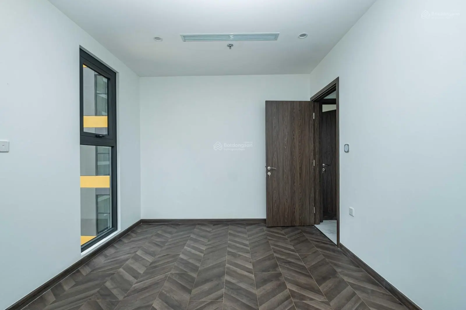 Căn góc 2PN rẻ nhất phân khu The Beverly, bàn giao full thiết bị, view sông cực đẹp, lh 0936 785 ***