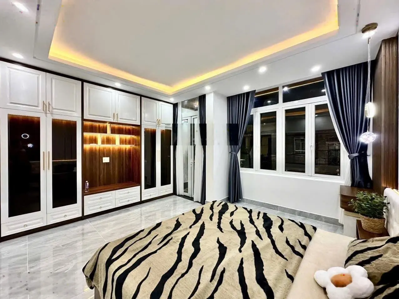 Nhà phố mới đẹp phong cách hiện đại sang trọng đường Huỳnh Thị Đồng, thị trấn Nhà Bè