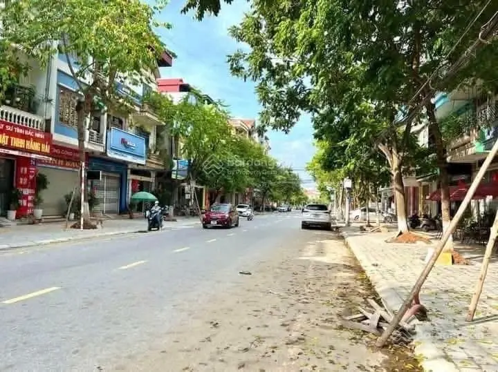 Cần bán căn nhà trục chính Nguyễn Gia Thiều kinh doanh đắc địa, Suối Hoa, TP BN. Giá chỉ 16, x tỷ