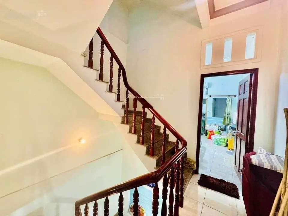 Nhà gần CĐ Kinh Tế Đối Ngoại đường Nguyễn Kiệm có HĐT 25tr/tháng, DT: 55m2, sổ riêng
