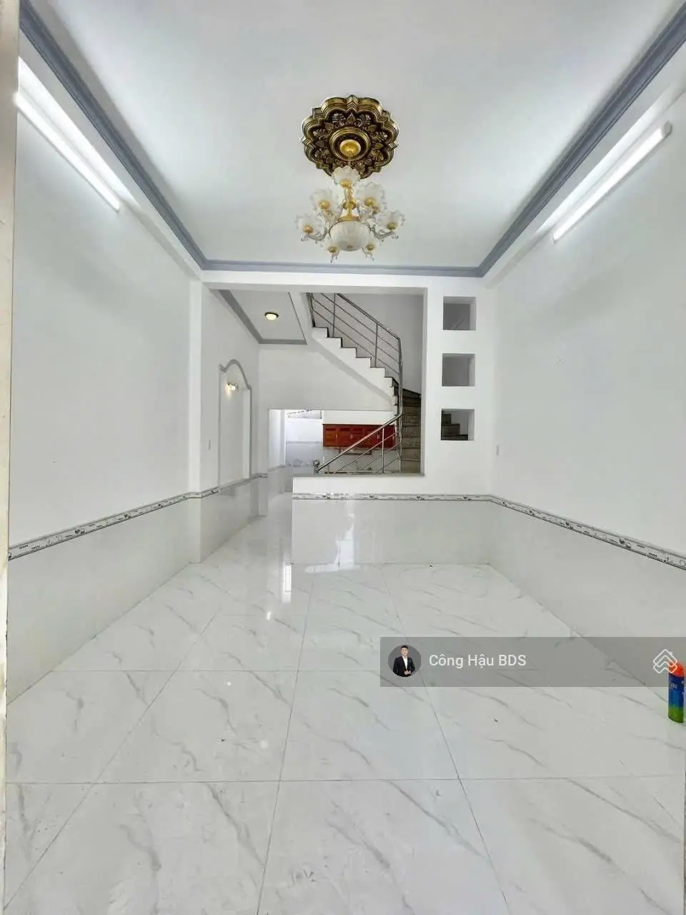 Bán Nhà Trệt- Lầu MTKD Đối Diện Trường Học. DT: 60M2. (4x 15m). Đường Nhựa 8M. Giá: 3.890 Tỷ TL