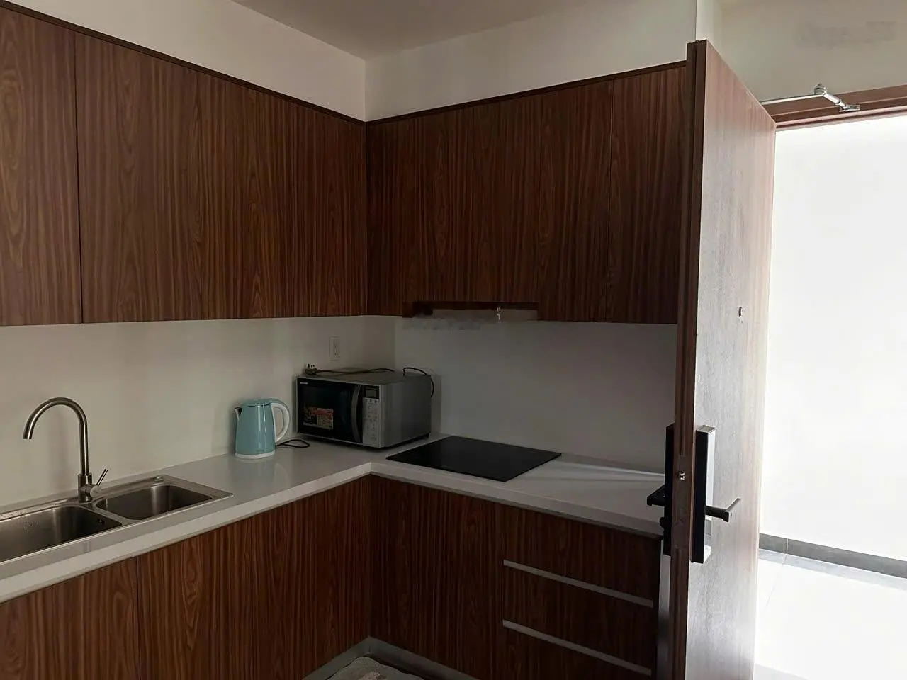 Bán Gấp Căn Akari City GD1 , căn góc 79m2 view nội khu đã có sổ sẵn, để lại nội thất như hình