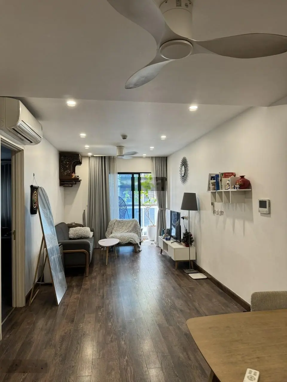 Chính chủ bán, 90 Nguyễn Tuân, giá 4,9 tỷ, full nội thất. BC Đông Nam, nhà đẹp. LH: 0343 202 ***