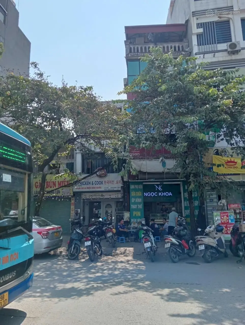 Bán nhà mặt phố Ngô Xuân Quảng 72m2, kinh doanh mọi loại hình, đường ô tô tránh