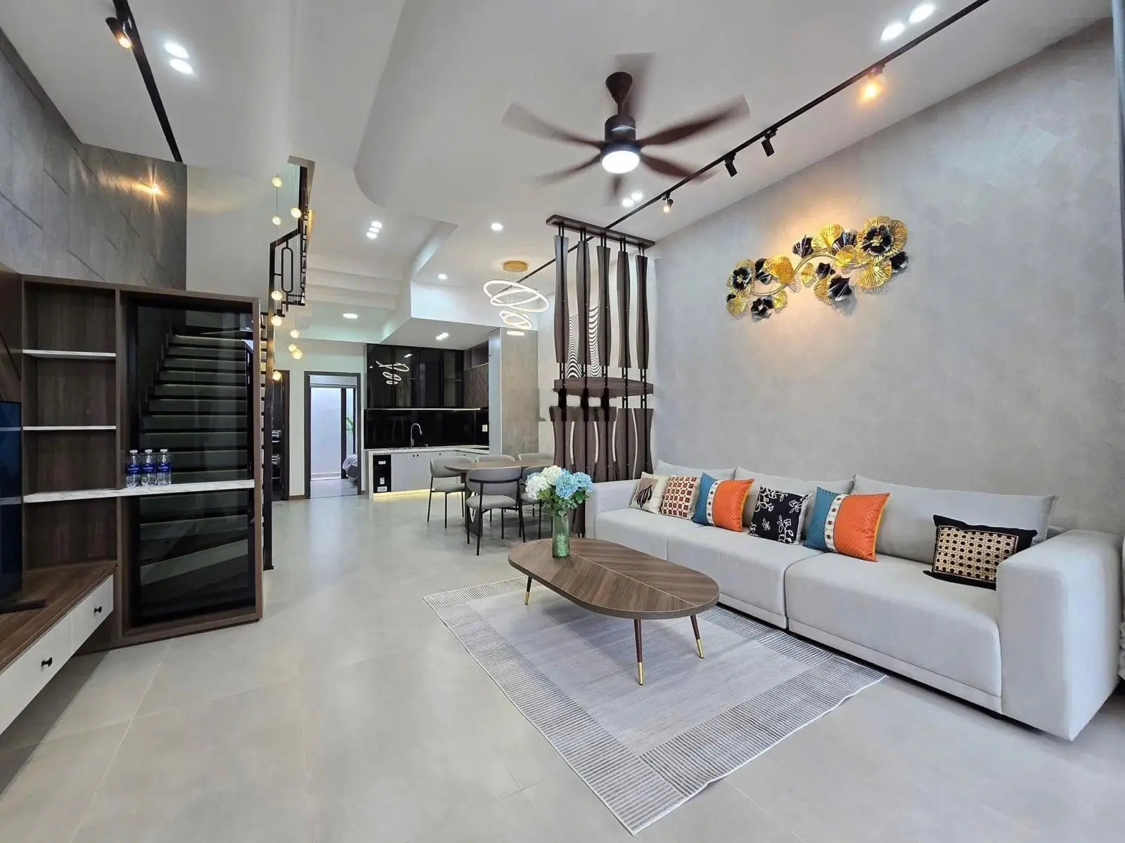 Chủ kẹt tiền bán gấp nhà 100m2 giá sốc chỉ 920tr gần chợ Hưng Long Bình Chánh 1T1L 3PN2WC,SHR