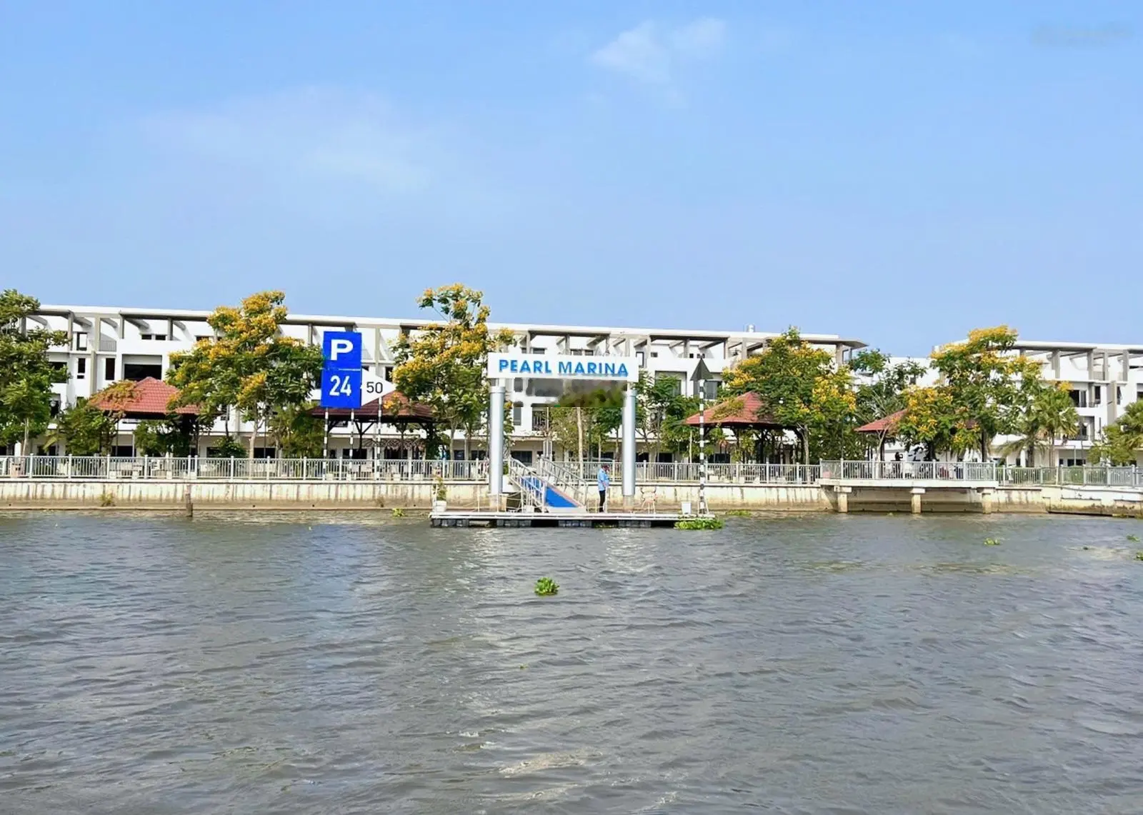 Bán nhà phố mặt tiền view sông Vàm Cỏ - sổ hồng riêng - thanh toán linh hoạt