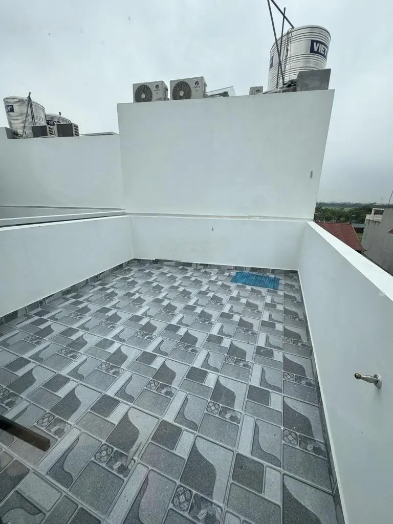 Nhà đẹp 5 tầng phúc lợi, 2 thoáng, gần ô tô tránh, giá 4.1 tỷ