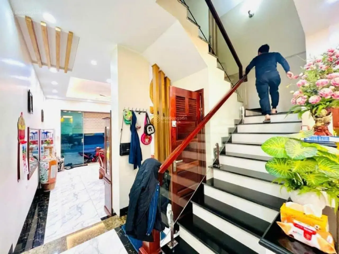 Bán Liền kề phố Liên Cơ, Kinh doanh, vỉa hè lớn 105m2, MT 7m, 33.8 tỷ