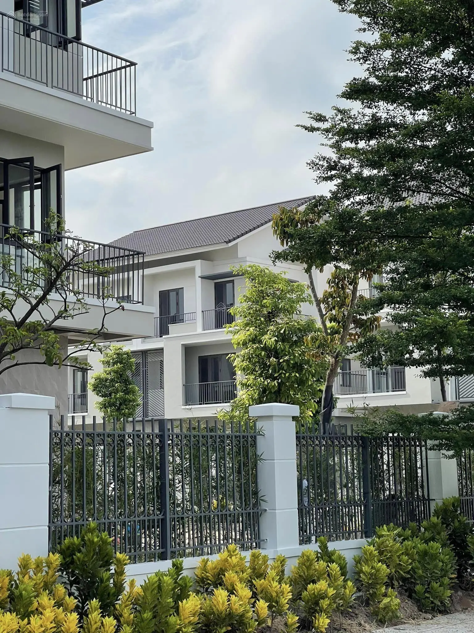 Chỉ 4 tỷ bạn có thể sở hữu căn shopvillas Riverside Zone 2 tại Bắc Ninh. 0889 111 ***