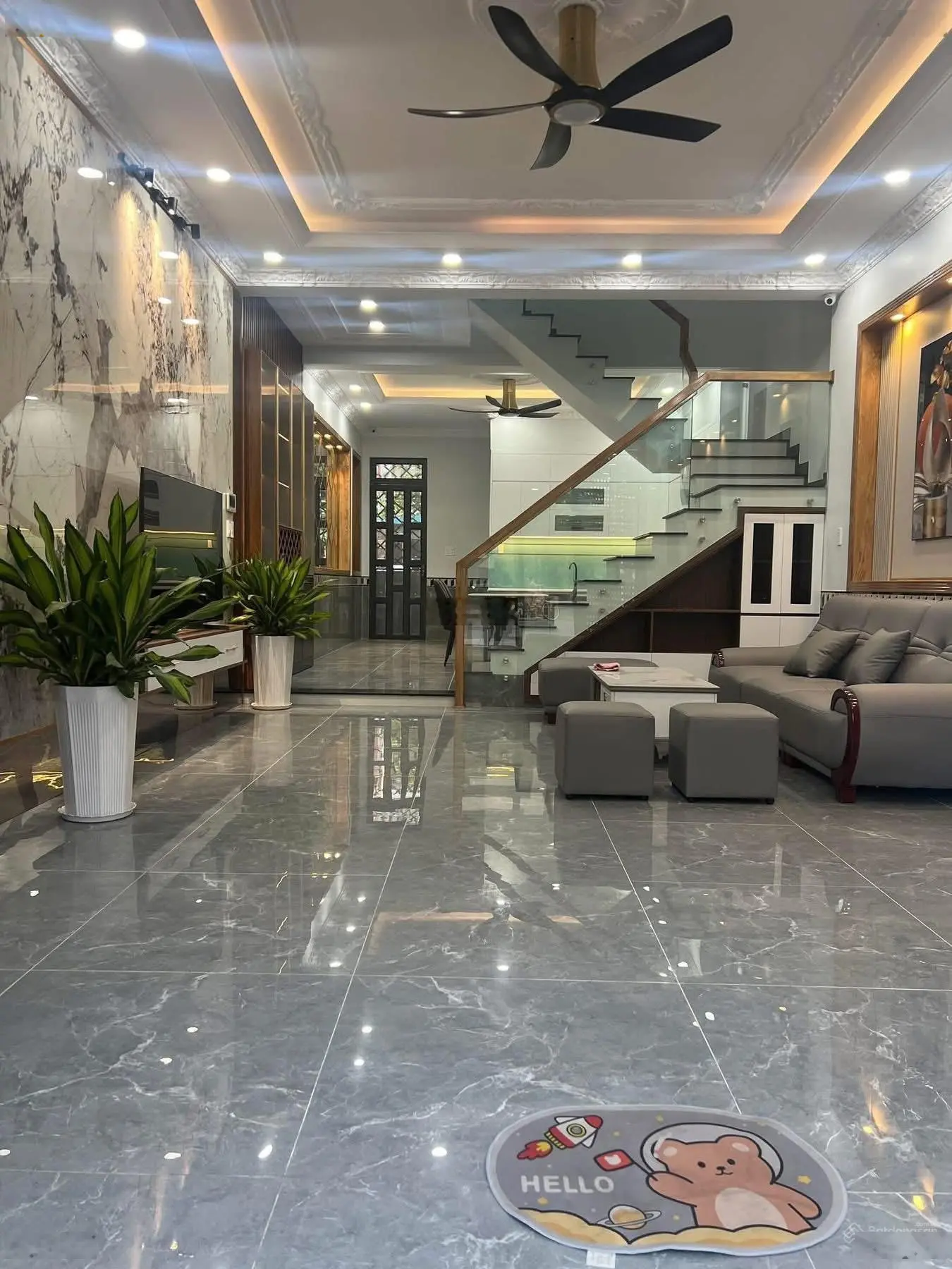 Bán gấp nhà kdc cao cấp tphcm giáp làng đại học quốc gia - 234m2 sàn giá 7,6 tỷ - hướng đông nam