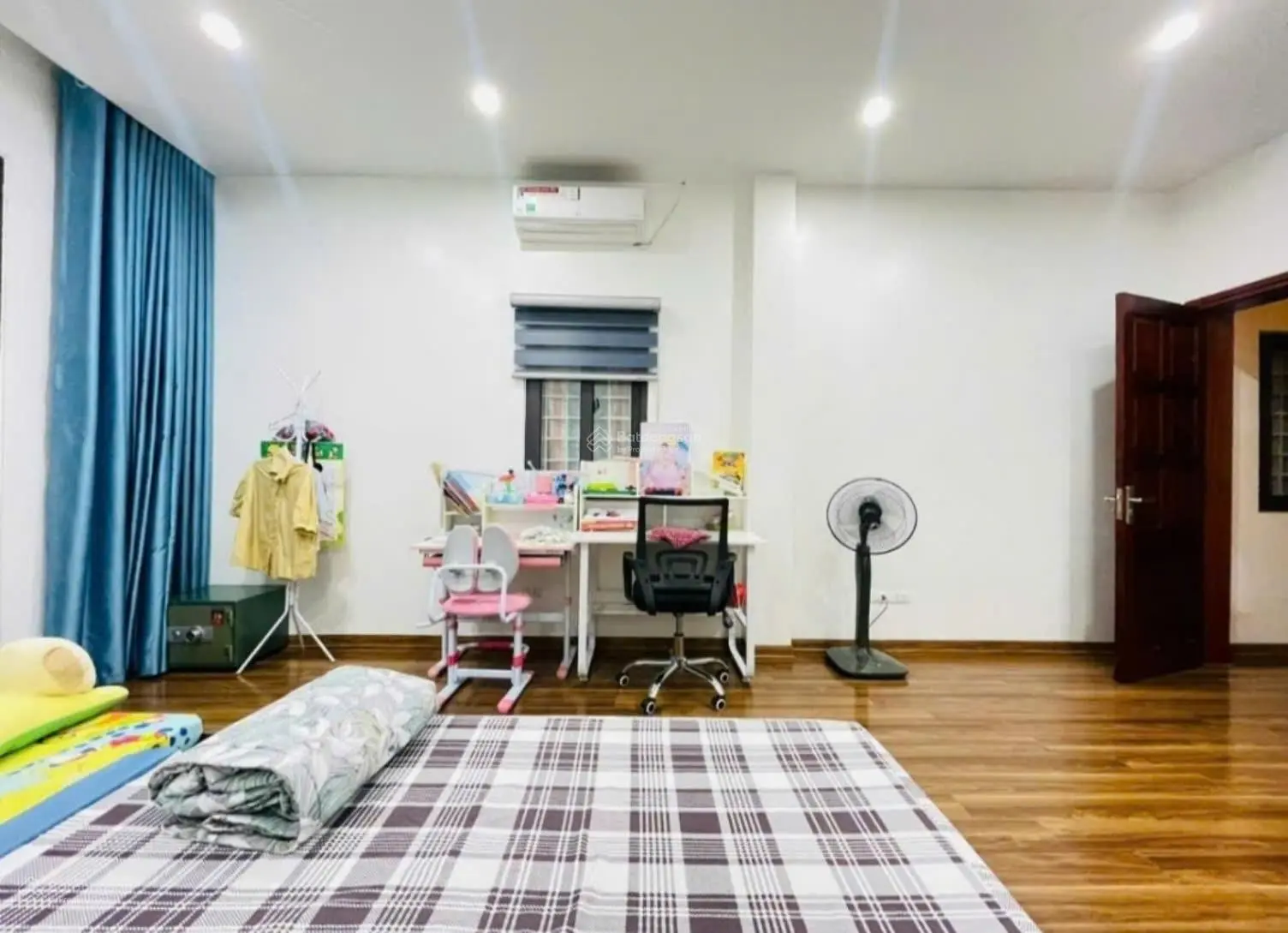 Phố Thanh Nhàn 47m2, 5 tầng, gần phố, cách 50m ra đường ô tô