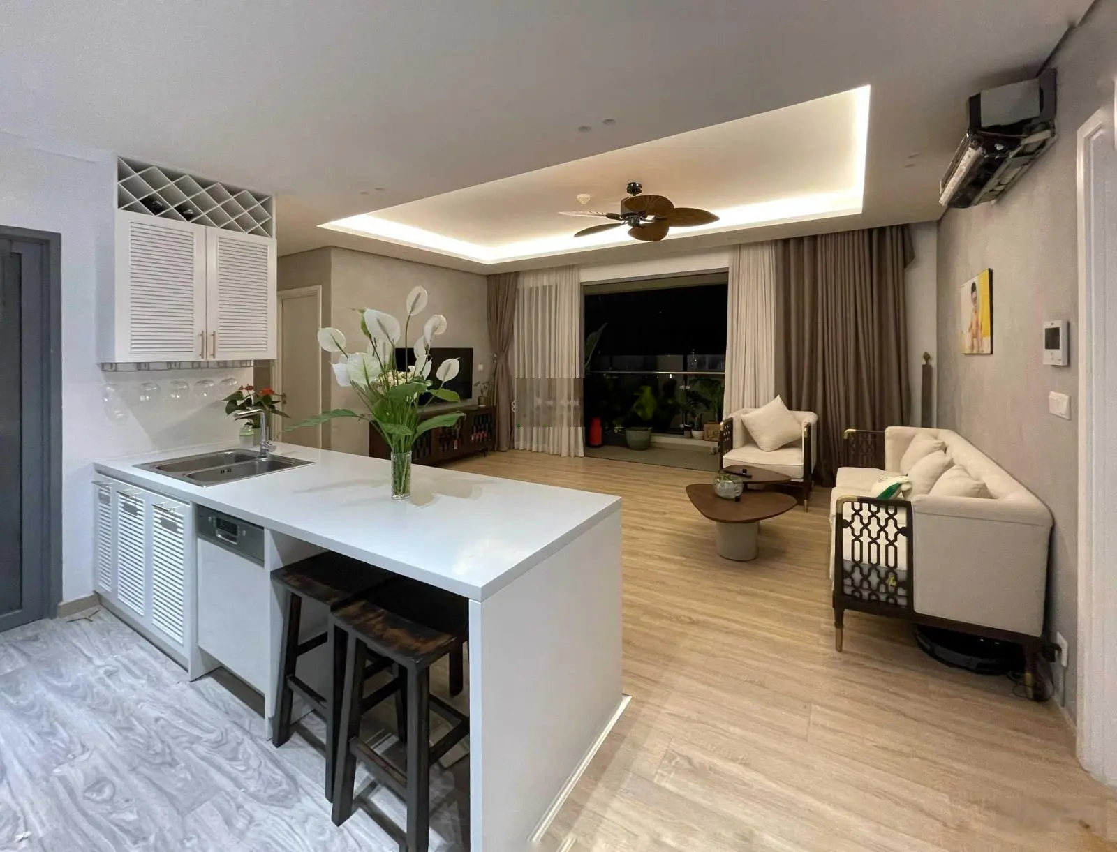 (Giá tốt) Căn hộ 2PN tầng thấp view trọn vẹn 3 hồ bơi, công viên nước Đảo Kim Cương Quận 2