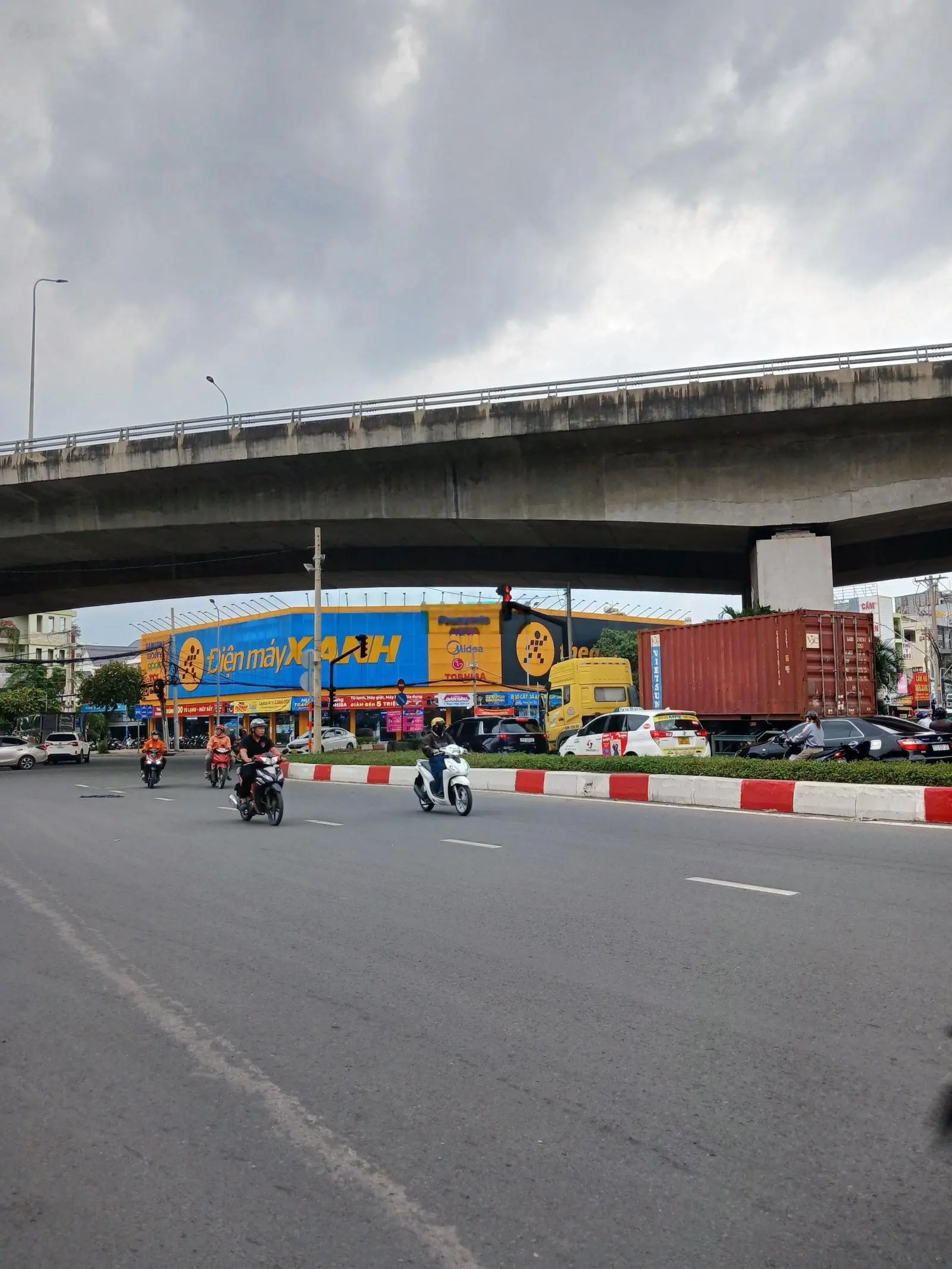Nhà đẹp 270m2, Quận 7, Hẻm xe hơi, 9 tỷ nhỉnh, Huỳnh Tấn Phát
