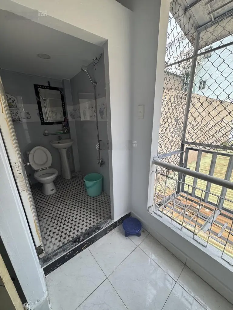 Bán nhà giá rẻ Tỉnh Lộ 10 Bình Tân - hẻm xe hơi - 56m2 - 2 tầng - 3 pngủ - nhà đẹp ở ngay - 3,65 tỷ